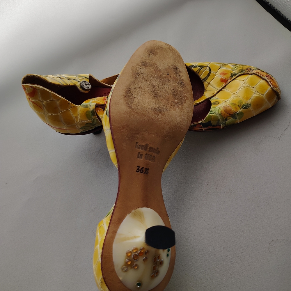 Chic Yellow Patterned Heels - image 3